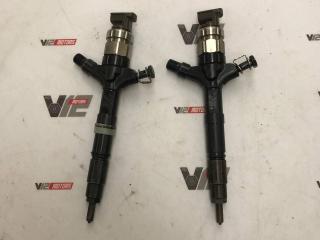 форсунка Toyota Avensis 2 поколение (T250) (2003 - 2006), 2.0 л., 1CD-FTV, дизель, 236700G010